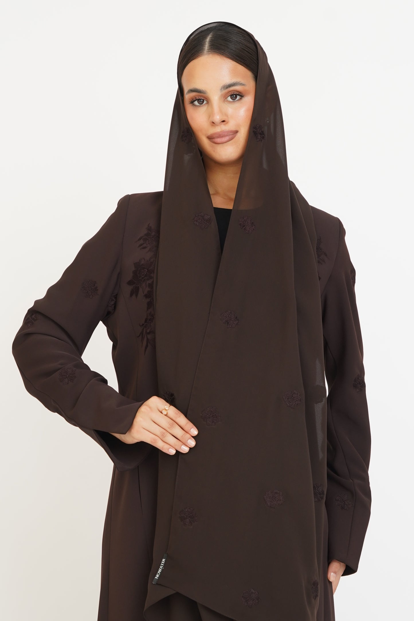 Azalée Brown