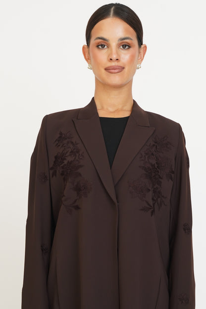 Azalée Brown
